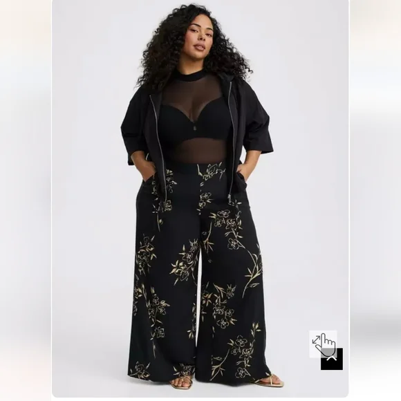 NWT Cropped Zip-Up Hoodie 1X - Picture 2 of 10